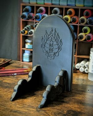Hōju Display Stand for Japanese Mask