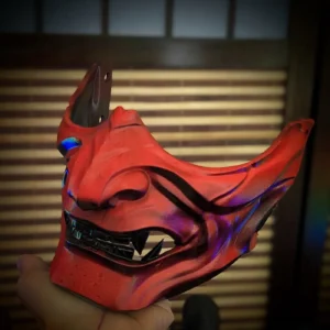 Demi-masque Mempo samouraï en PETG peint à la main, vue trois quarts