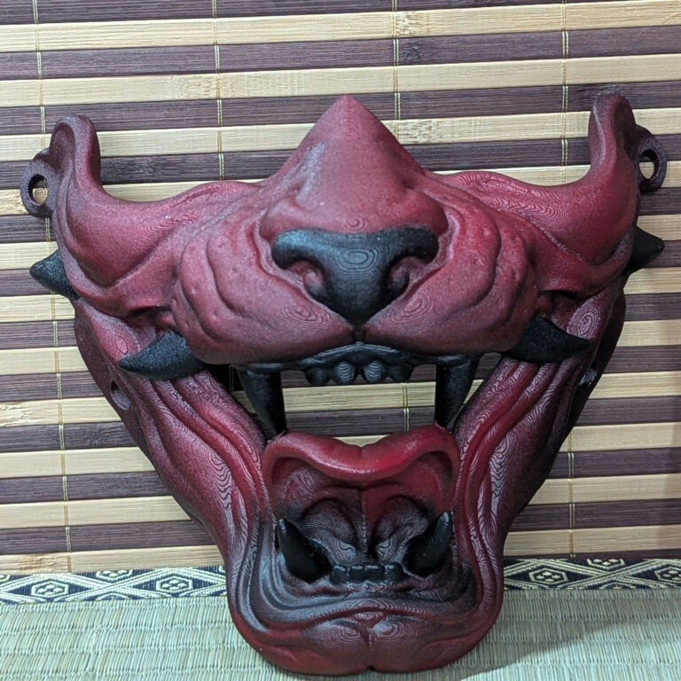 Demi-masque Neko Hannya bordeaux, vue principale