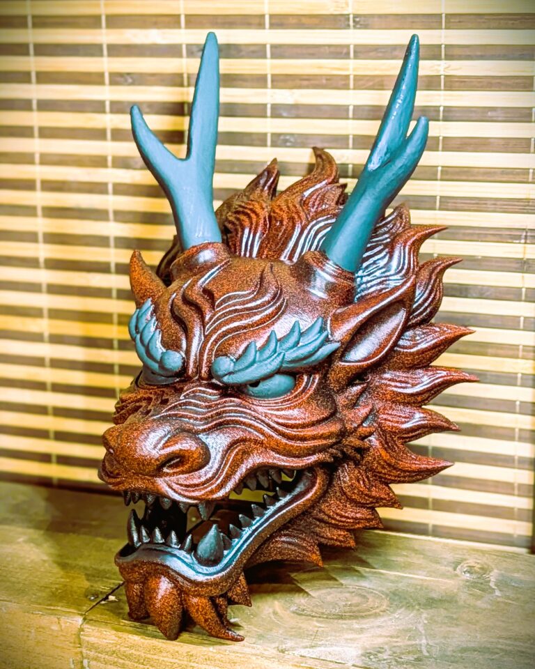 Masque Dragon Ryū japonais rouge et noir, vue 5.