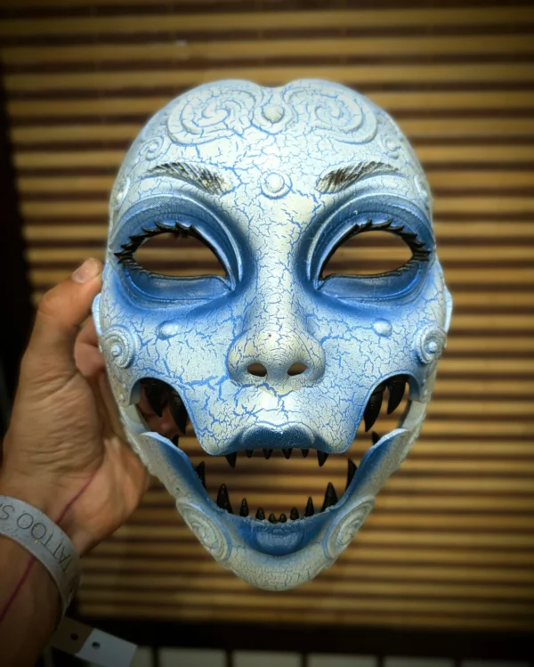 Máscara Yuki-Onna, versión Geisha o Kuchisake hecha a mano por Dai Yokai
