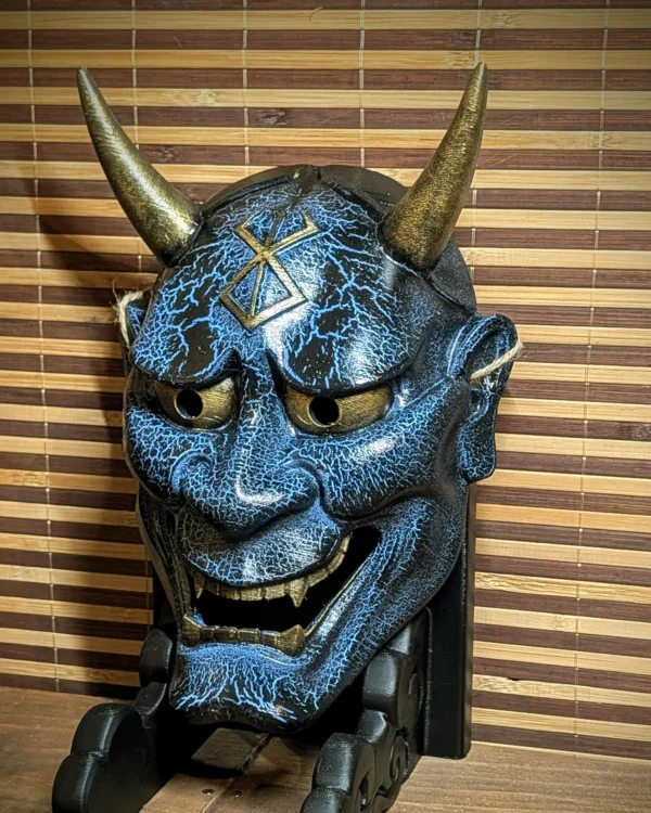Máscara Hannya berserk roja hecha a mano por Dai Yokai