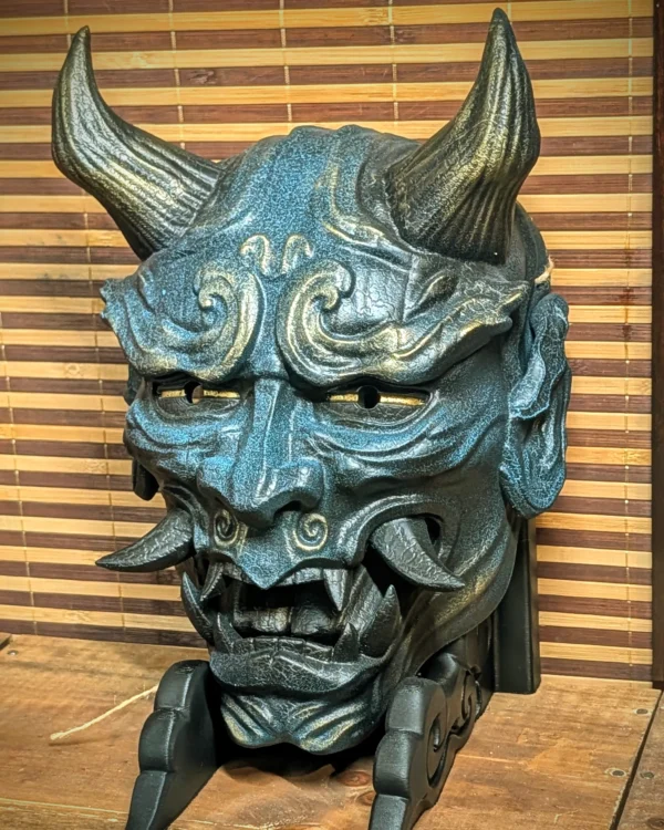Máscara Hannya demonio Oni roja y dorada hecha a mano por Dai Yokai