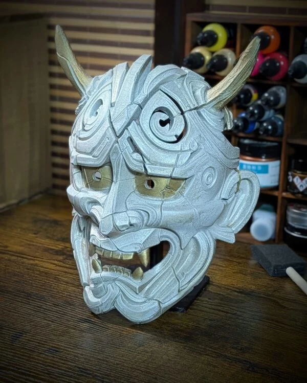 Máscara Hannya Kezurata roja hecha a mano por Dai Yokai