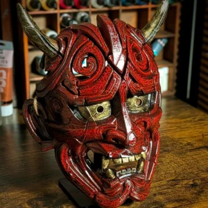 Masque Hannya Kezurata rouge, masque japonais fait main par Dai Yokai.