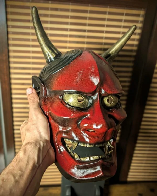 Máscara Hannya tradicional hecha a mano por Dai Yokai
