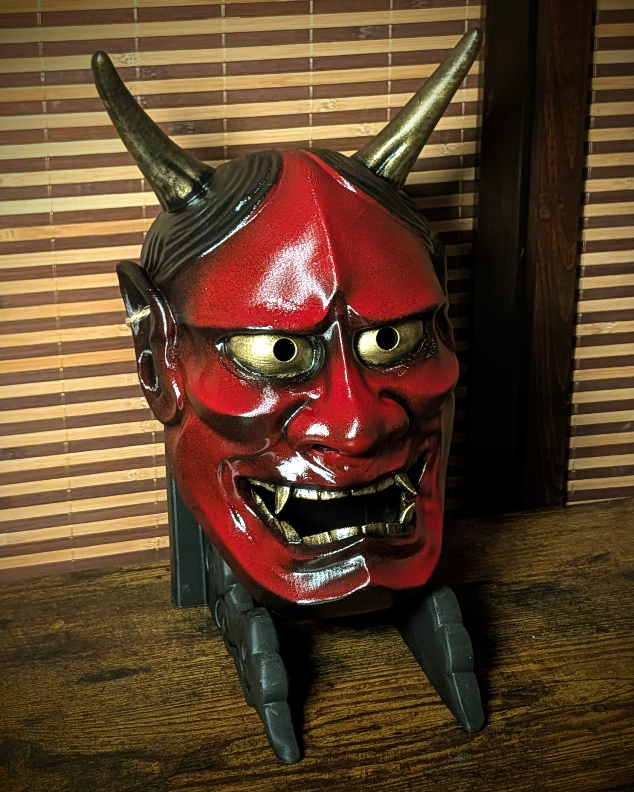 Creazione artigianale Dai Yokai: Maschera Hannya tradizionale