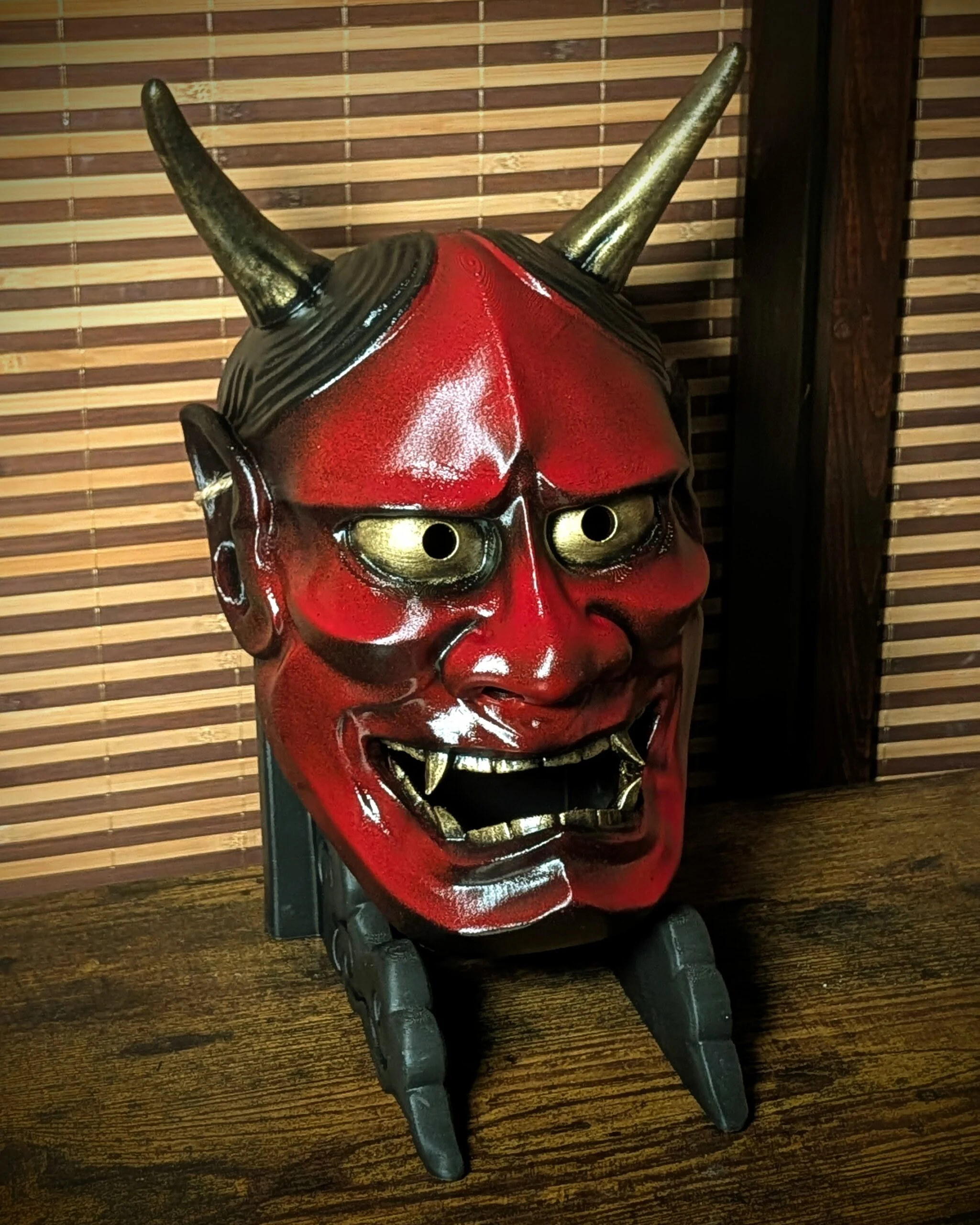 masque Hannya rouge japonais face stand déco irezumi Dai Yokai