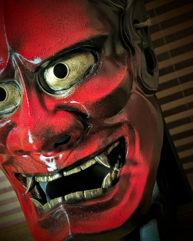 Masque Hannya traditionnel fait main
