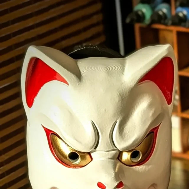 Masque Kitsune traditionnel
