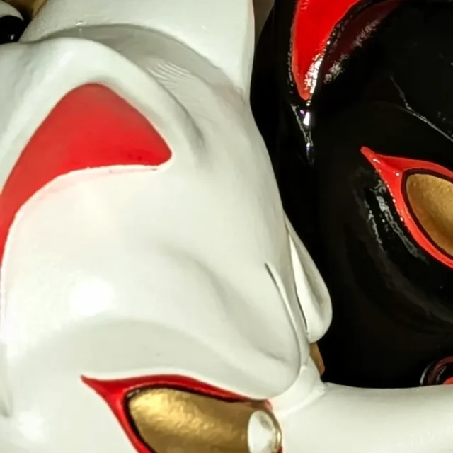Masque Kitsune traditionnel