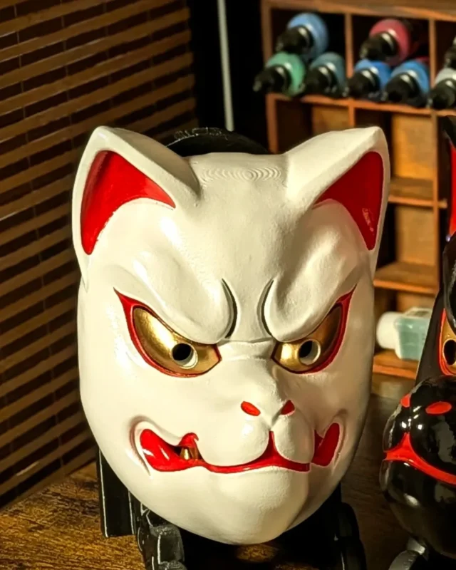 Masque Kitsune traditionnel