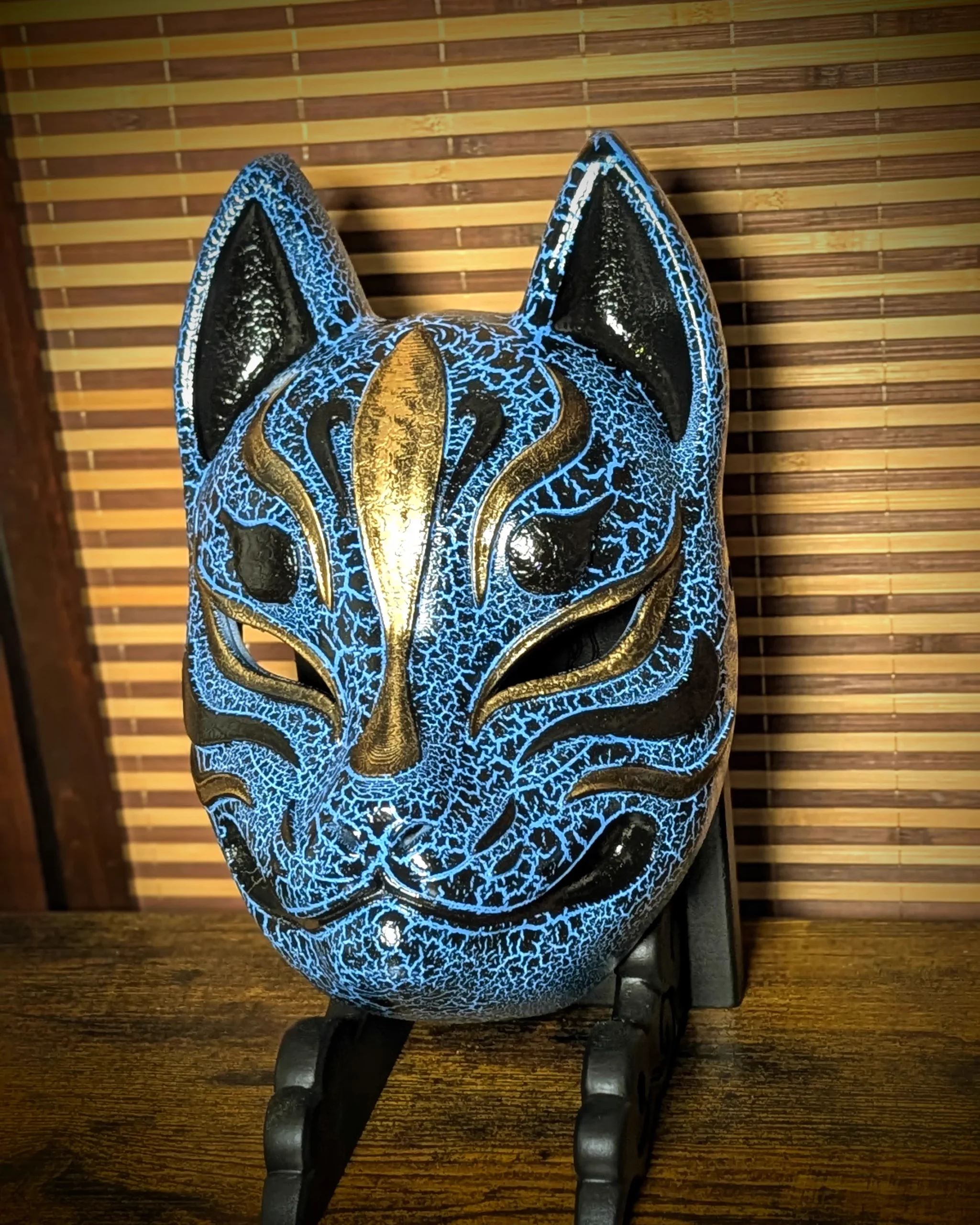 Creazione artigianale Dai Yokai: Maschera Kitsune moderna