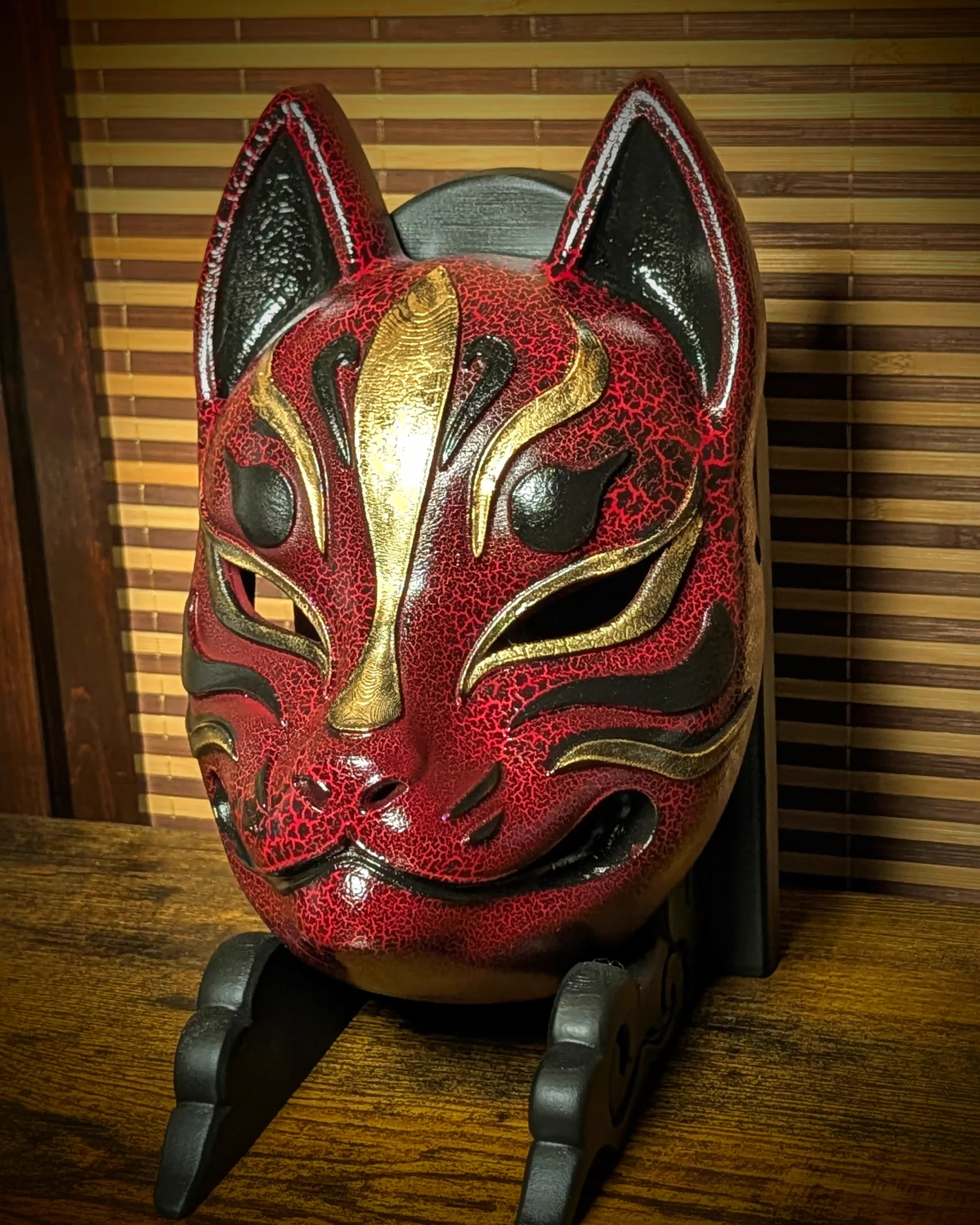 Creazione artigianale Dai Yokai: Maschera Kitsune moderna