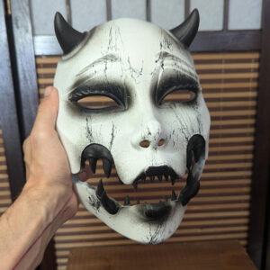 Met beweegbare kaak Kuchisake-Onna masker, zonder haar