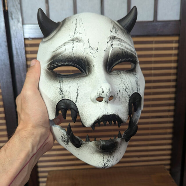 Met beweegbare kaak Kuchisake-Onna masker, zonder haar
