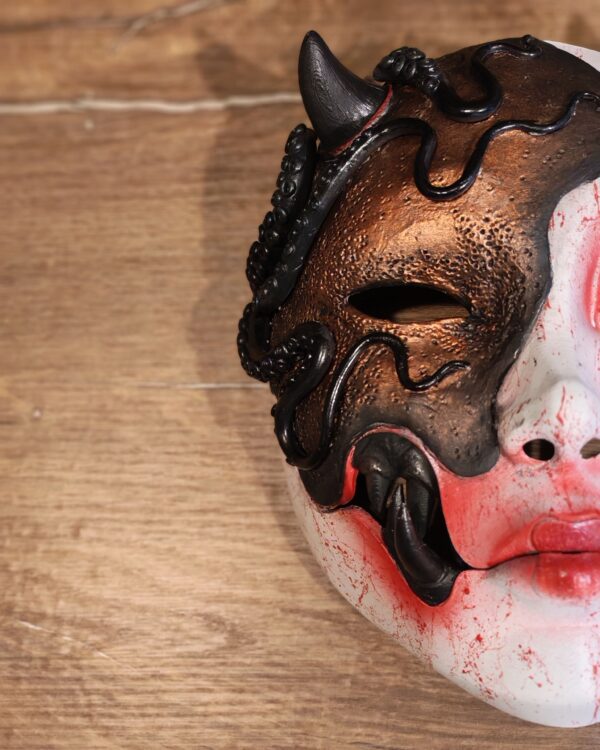 Kuchisake tentakel samenwerking masker