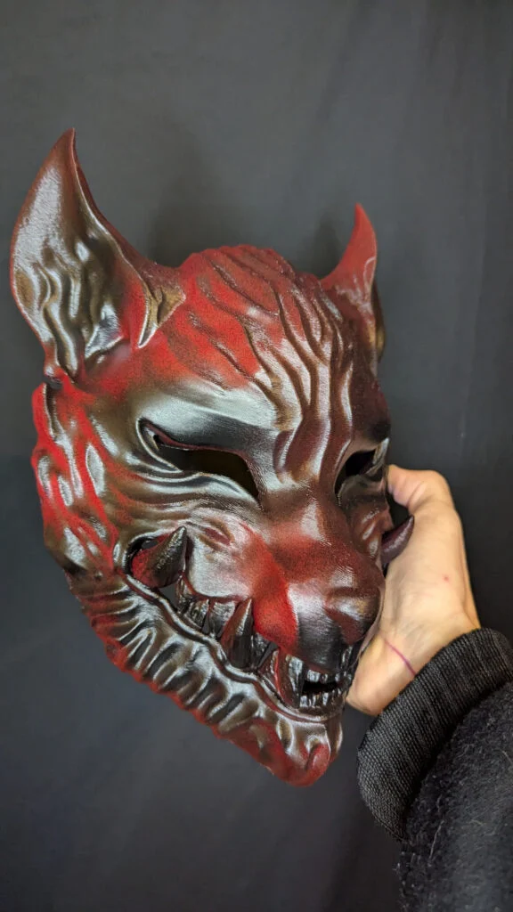 Máscara Ōkami lobo japonés hecha a mano por Dai Yokai