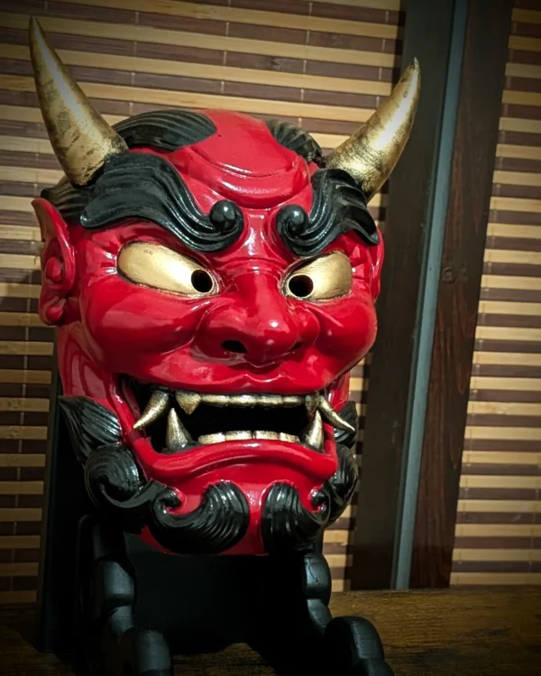 Máscara Oni Gawara hecha a mano por Dai Yokai