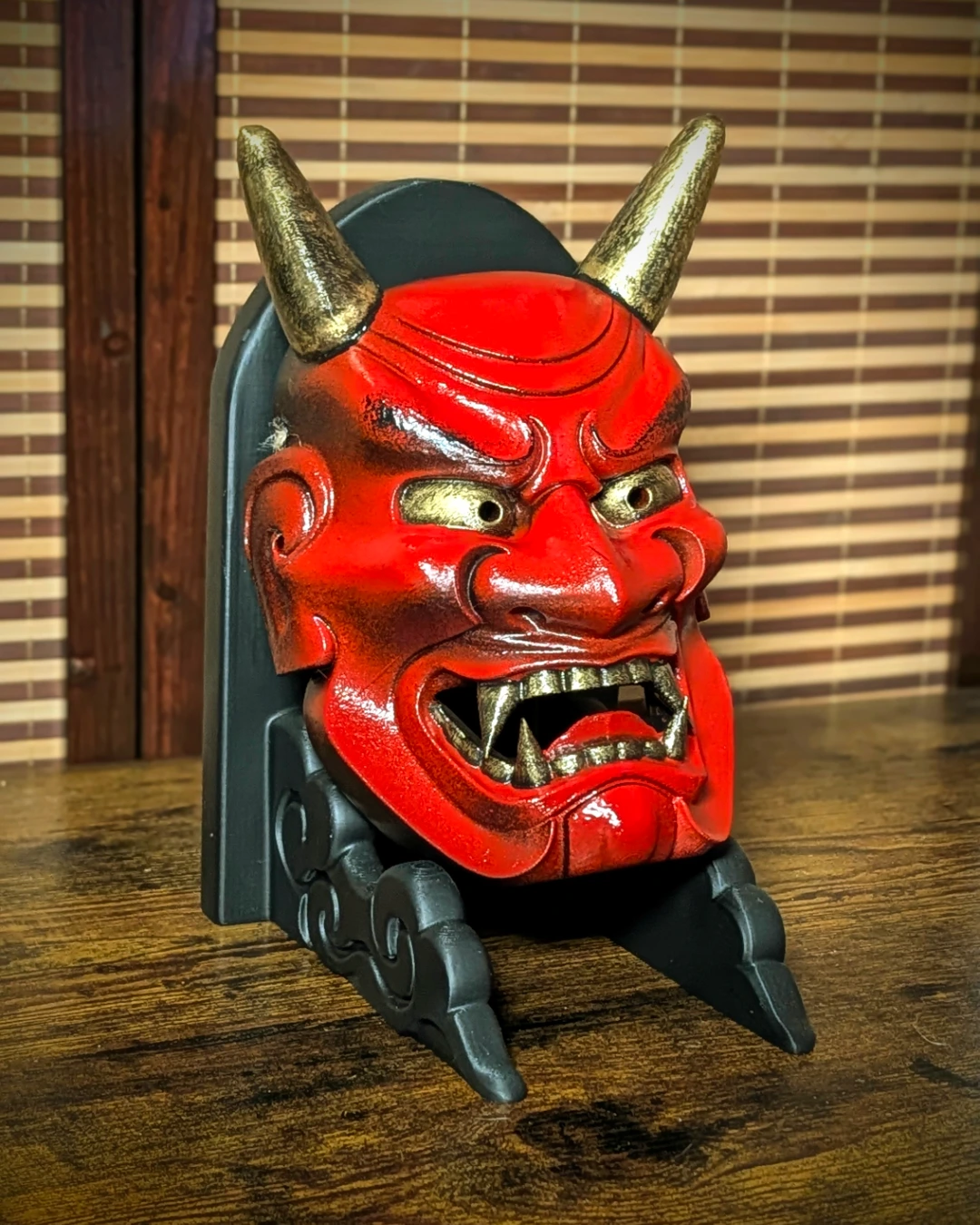 Masque Oni Ondeko rouge, vue 4.