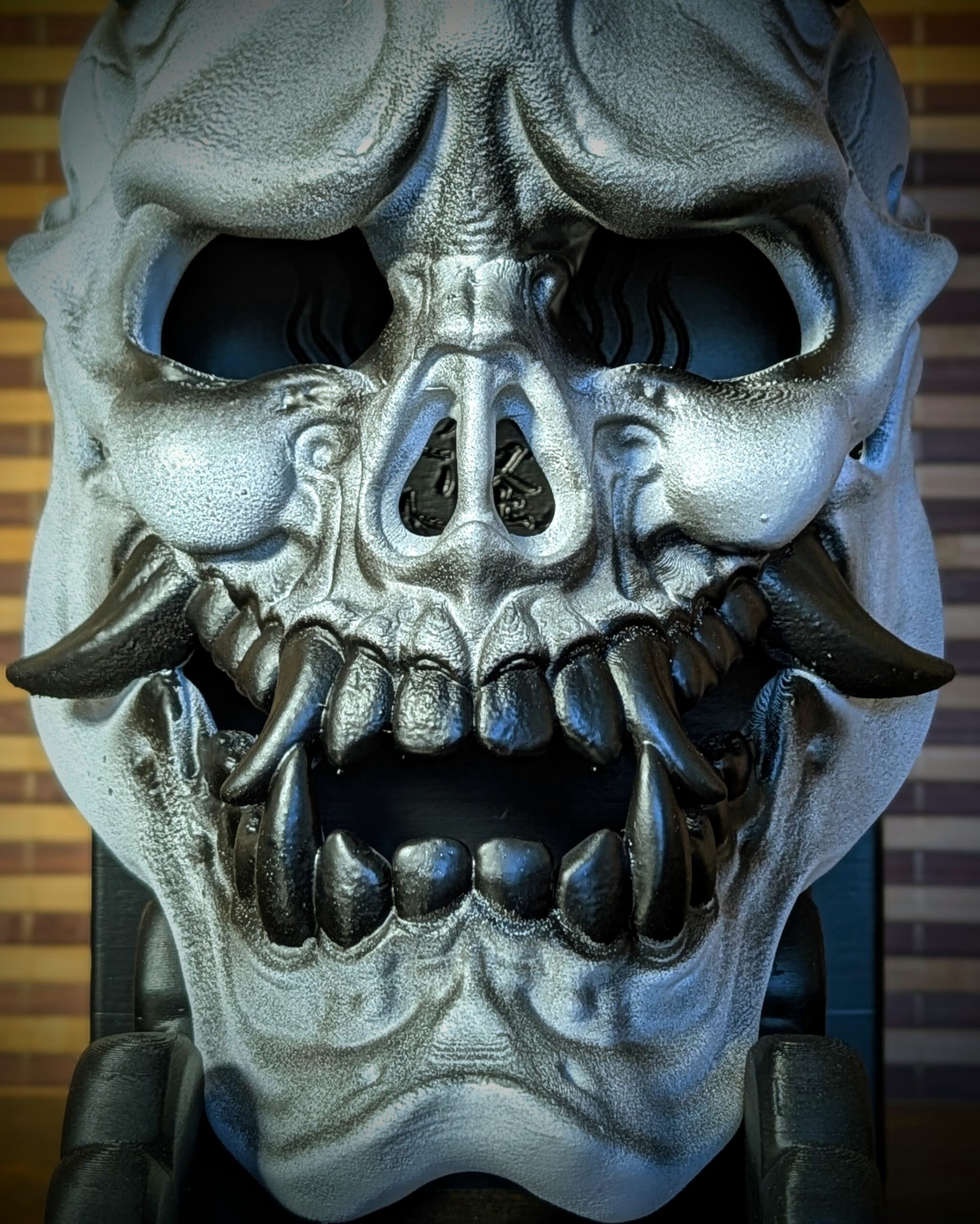 Dents et crocs noirs du masque Gashadokuro Hannya