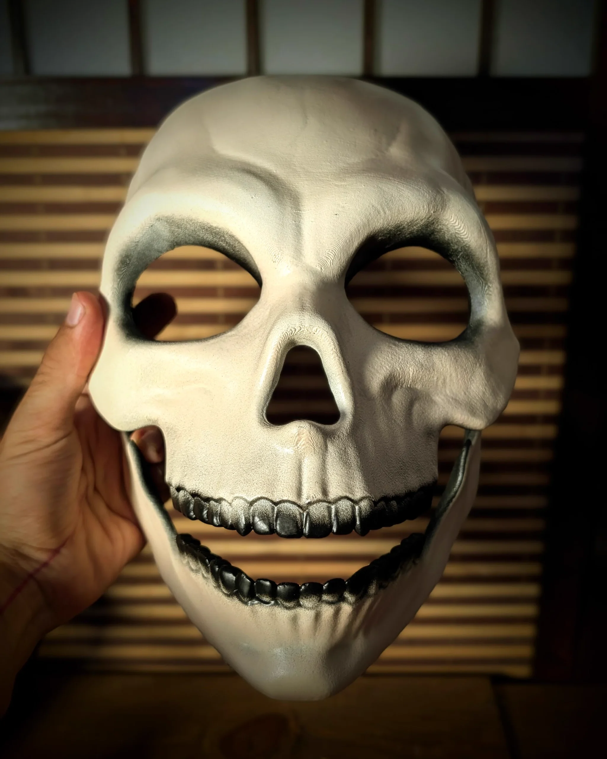 Masque articulé Gashadokuro blanc, vue de face