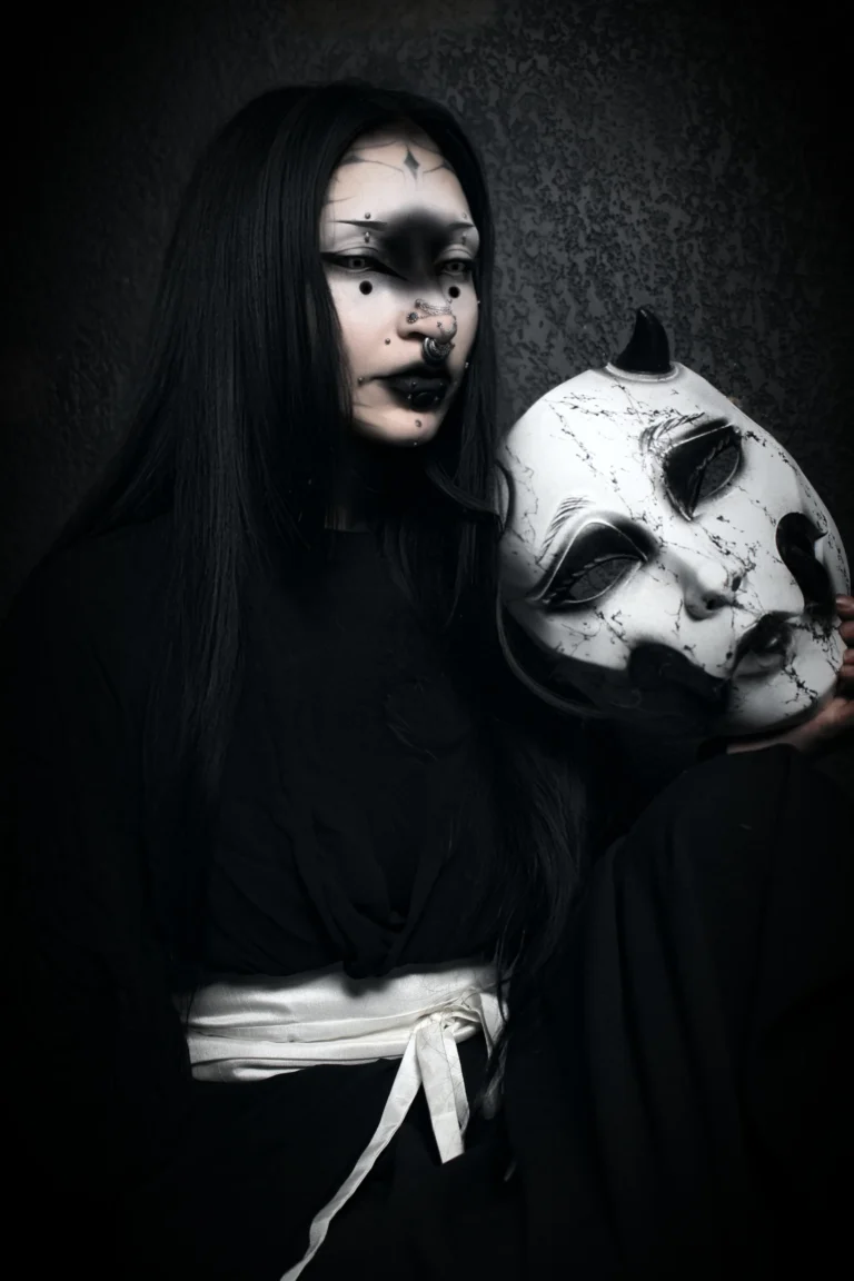 Masque japonais pour Halloween : 6 modèles faits main qui font vraiment peur