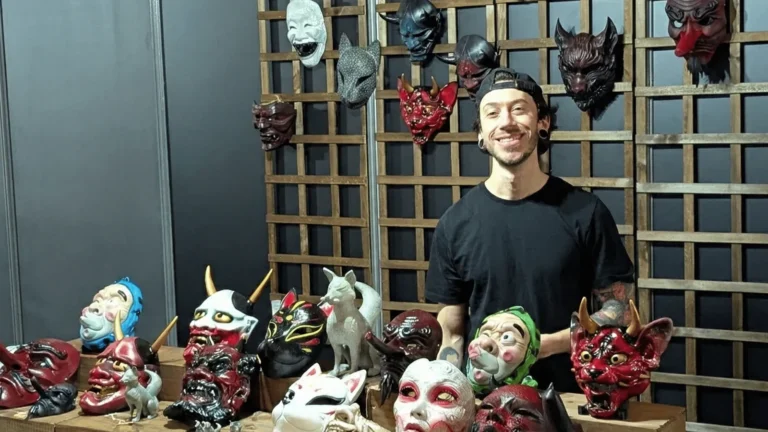 Stand Dai Yokai avec ses masques japonais à la Lille Tattoo Convention 2026