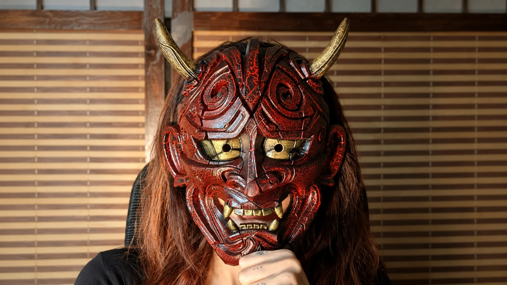 Kezurata : un Hannya contemporain travaillé par la matière