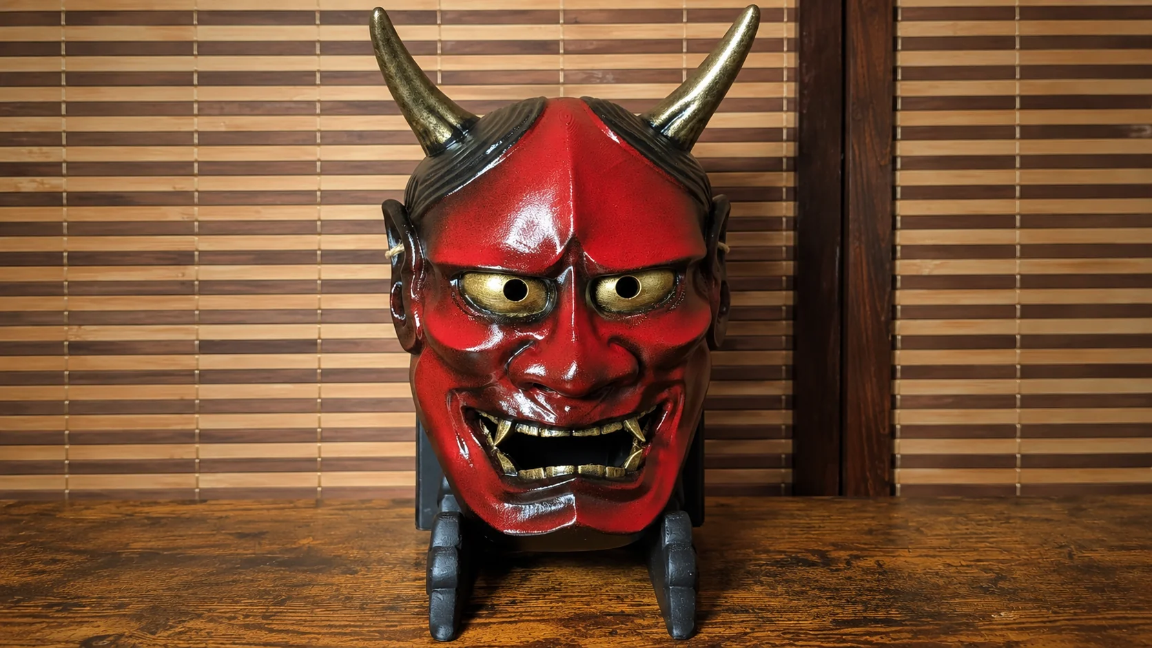 Masque Hannya : signification, couleurs et rôle dans le théâtre nō
