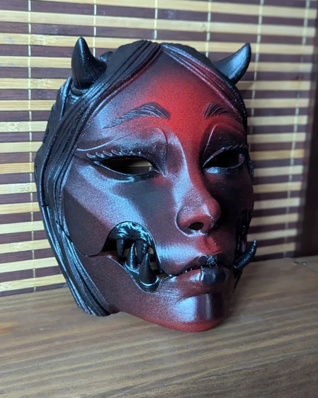 Masque Kuchisake-Onna articulé, cheveux longs