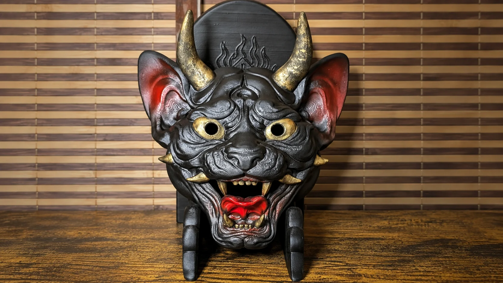 Masque Neko Hannya : origine du design et choix du format
