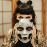 Yuki-Onna Maske, Geisha oder Kuchisake Version von Dai Yokai, von japanischer Folklore inspirierte Maske